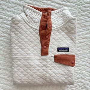 Patagonia Quilted Pullover in Cream and Rust